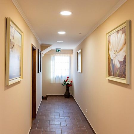 Oereghegyi Bika Panzio Bed & Breakfast Szekesfehervar Ngoại thất bức ảnh